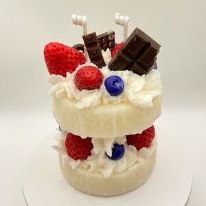 🍓🕯️Handcrafted Cake style Scented  Candle